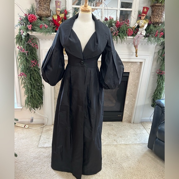 Donna Ricco Black Long Exaggerated Sleeve Silk Coat/ Dress - Picture 3 of 15